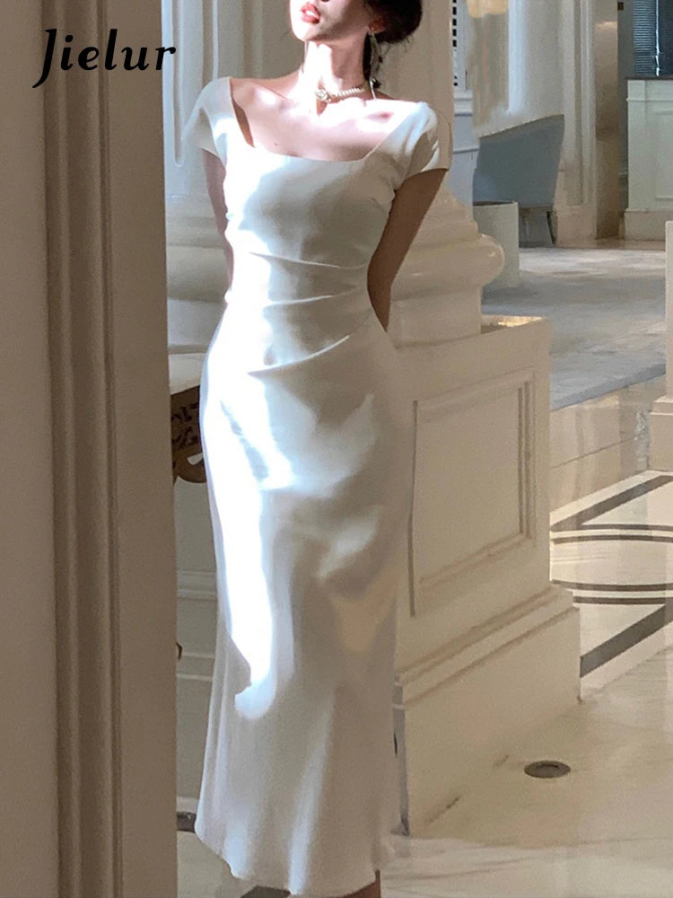 Robe en Satin Beige