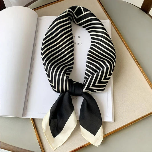 Foulard en Satin à Motif