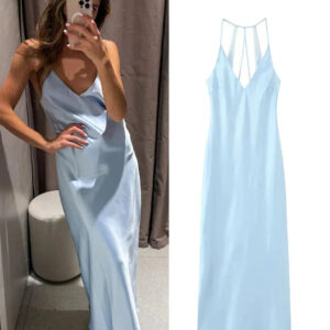 Robe en Satin Bleu Clair