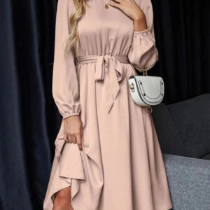 Robe en Satin avec Manche